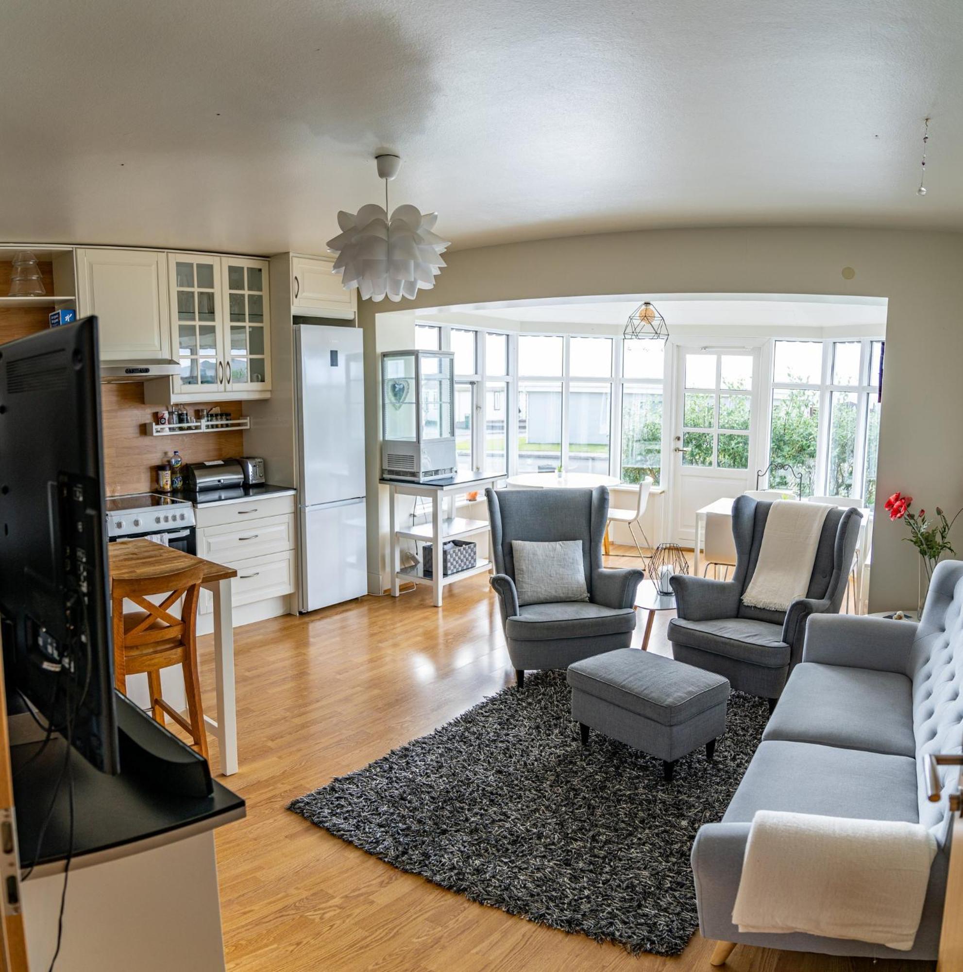 Guesthouse Lyngholt Þórshöfn Екстериор снимка
