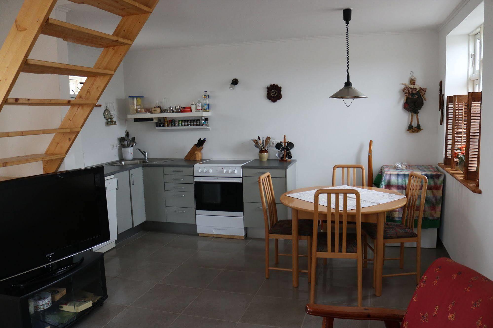 Guesthouse Lyngholt Þórshöfn Екстериор снимка