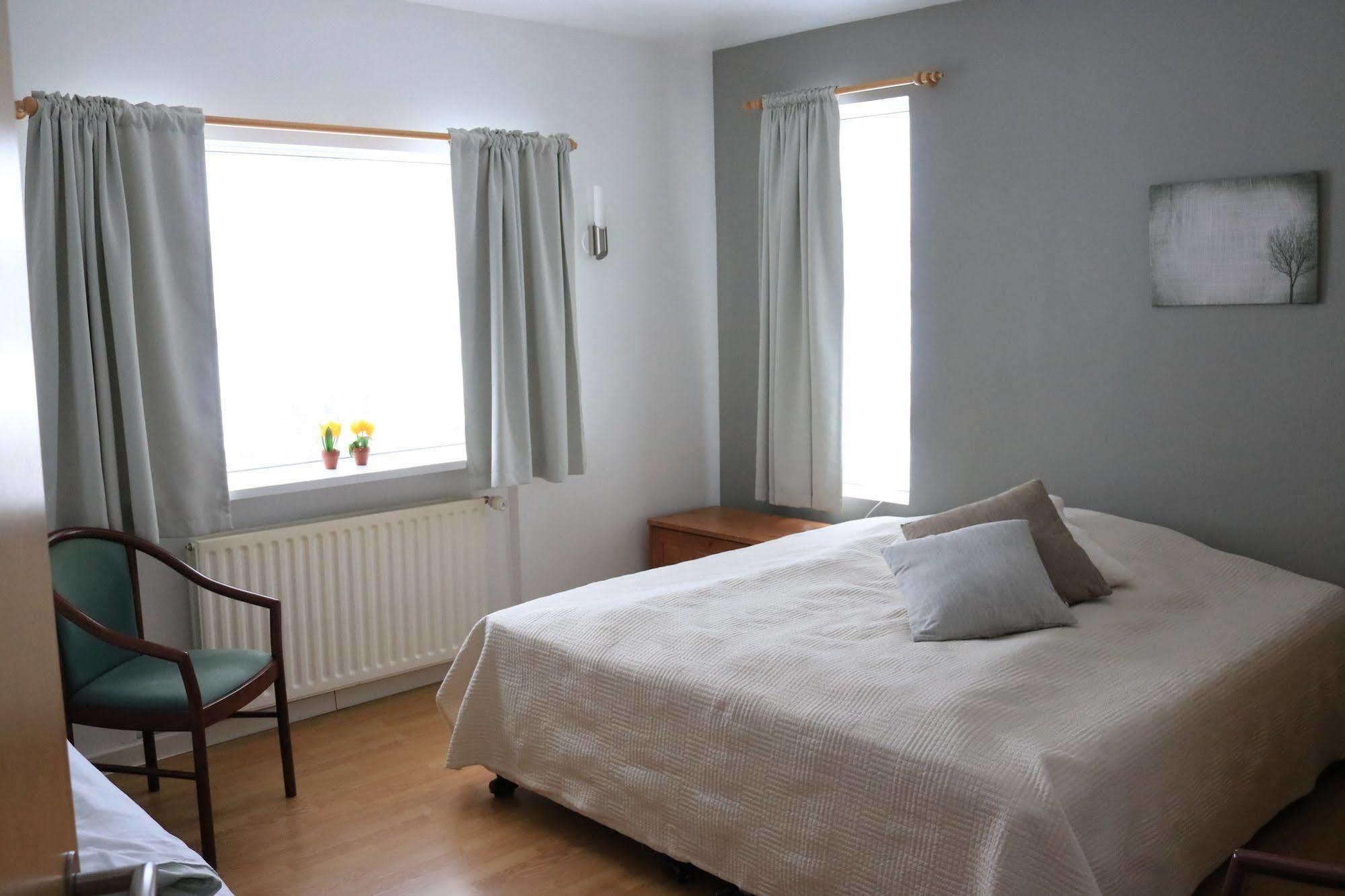 Guesthouse Lyngholt Þórshöfn Екстериор снимка